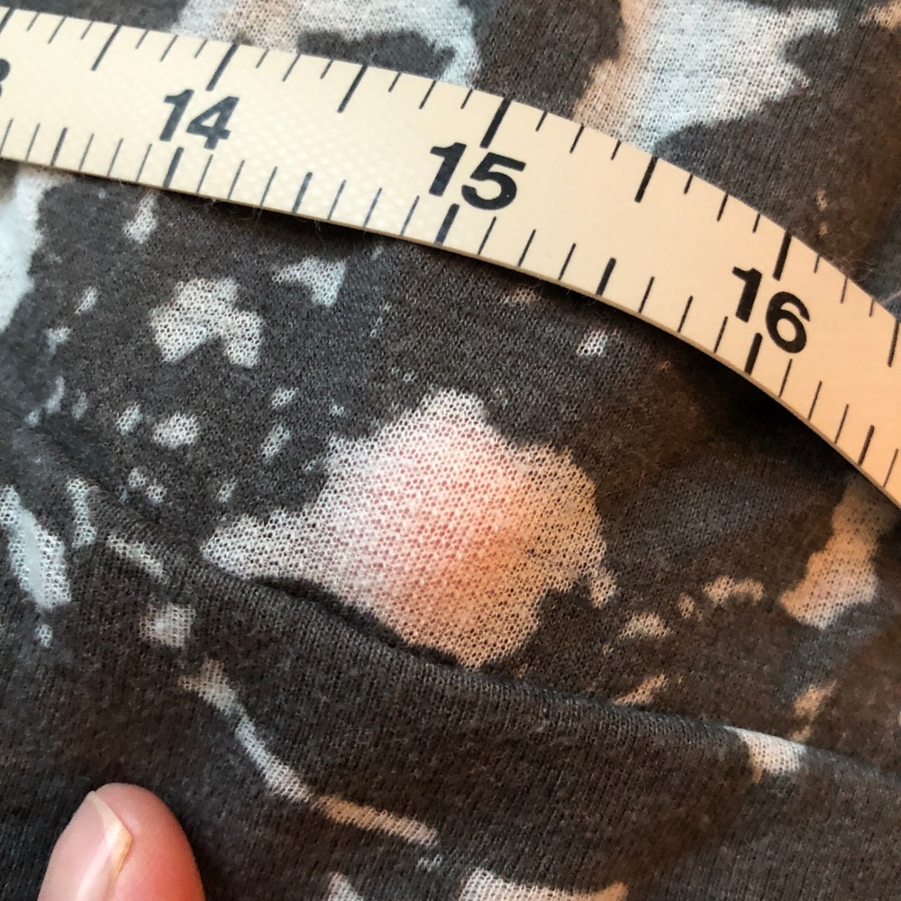 Fabletics Burnout Sweatshirt :: M, EUC - Picture 4 of 5